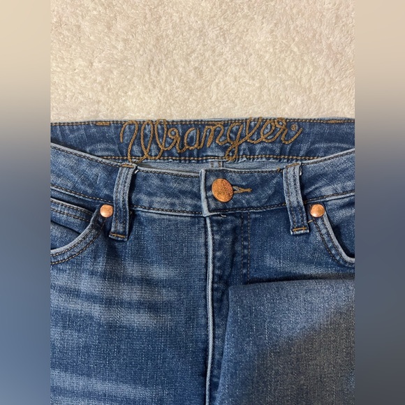 Wrangler retro high rise flare jeans - Picture 4 of 8